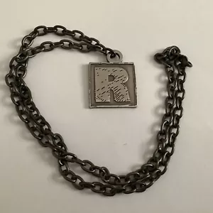 100% WWE Authentic Edge Rated R Superstar Chain Necklace Pendant - Picture 1 of 2