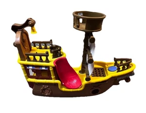 Fisher-Price Jake & The Never Land Pirates Avventura Nave Pirata Giocattolo - Foto 1 di 11
