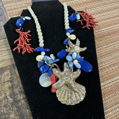 Collar de conchas marinas y playa con 2 juegos de pendientes!! Foto 1 de 4