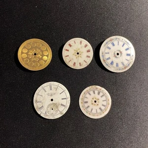 Lotto 10 Quadranti Orologio Vintage - Stili Assortiti per Riparazione o Artigianato Steampunk - Foto 1 di 7