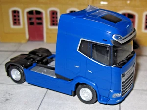 Herpa 315791 - DAF XG - Zugmaschine - blau - Bild 1 von 3