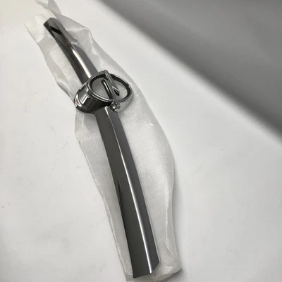 Radiador capó delantero Opel Corsa C aire cromo parrilla insignia GM genuino 13111757 Foto 1 de 4