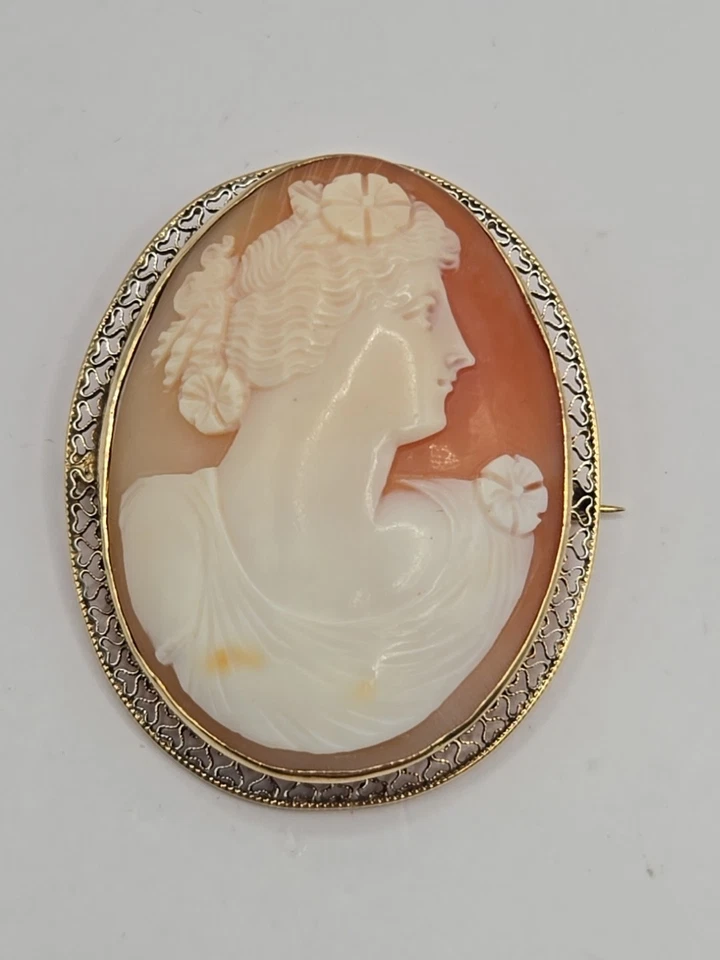 Antique 10K Gold Pink Shell Cameo Brooch Gross Weight 12.4 grams 1 3/4 x 1 1/12 - Image 1 of 2