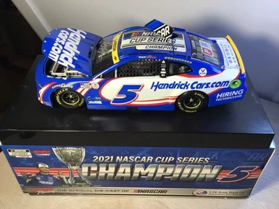 SIGNED 1:24 Kyle Larson #5 HENDRICKCARS.COM 2021 CHAMPION DieCast NASCAR w/ COA - Image 1 of 4