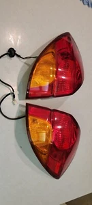 2005-09 Subaru Outback tail light lense assemblies - Picture 1 of 2