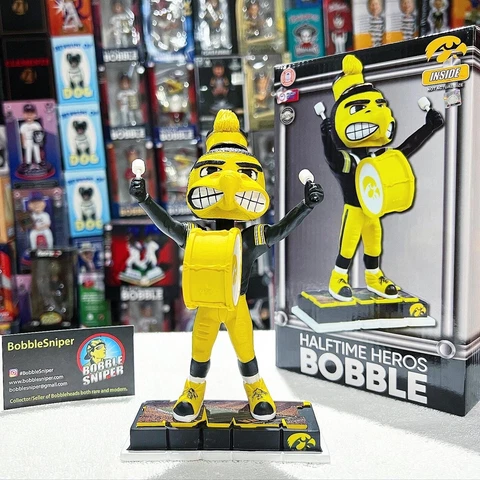 HERKY THE HAWK Iowa Hawkeyes "Halftime Heroes" NCAA Football Bobblehead Cover