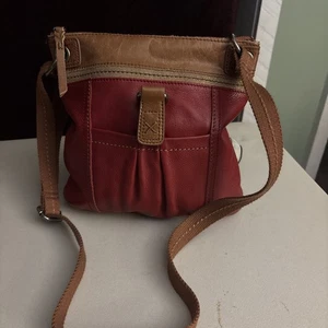 Bolso bandolera de cuero rojo y marrón The Sak Kendra - Imagen 1 de 6