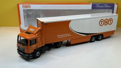 CORGI 1:50 75701 MAN BOX TRAILER - TNT GLOBAL EXPRESS LOGISTICS & MAIL / MIB - Image 1 of 4