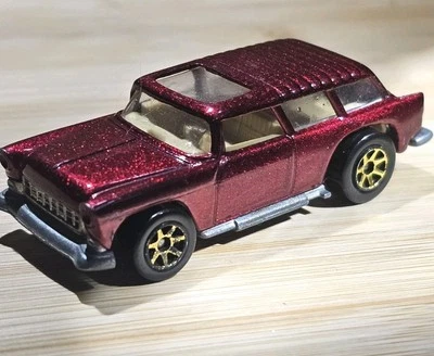 1969 复古风火轮经典雪佛兰 Nomad 原装/洋红色带奶油内部 — 第 1/4 张图片