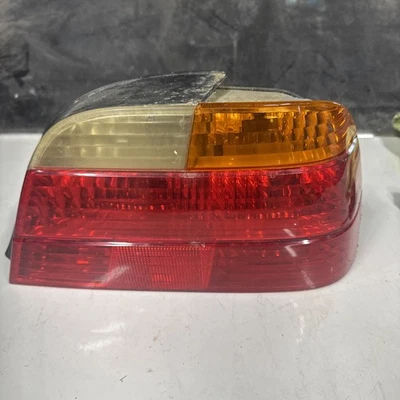 1995 1996 1997 1998 BMW 740I E38 Genuine Tail Light Right 8360081 OEM - Image 1 of 3