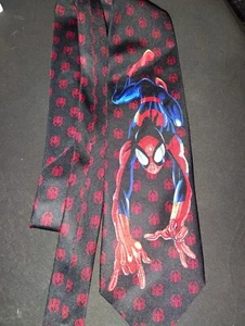 928 ) SPIDER MAN MEN'S TIE 100% POLYESTER MADE IN KOREA - Picture 1 of 2