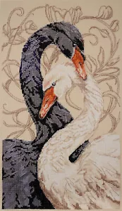 Kit de punto de cruz "Cisnes de amor", tamaño 8,3x14,2 pulgadas (21,0x36,0 cm) - Imagen 1 de 7