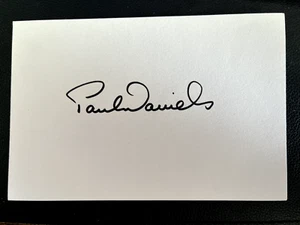 PAUL DANIELS - LATE GREAT MAGICIAN - SIGNED WHITE CARD - Picture 1 of 1
