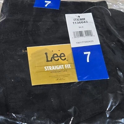 НОВЫЙ МАЛЕНЬКИЙ МАЛЬЧИКОВ РАЗМЕР 7 ЧЕРНЫЙ LEE ПРЯМОЙ КРОЙ ПРЯМЫЕ ШТАНИНЫ ДЖИНСЫ X-TREME КОМФОРТ - Изображение 1 из 3