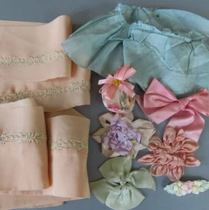 Lot Antique SILK Satin Trims BOWS Ribbonwork Hand Embroidered POINT de BEAUVAIS - Picture 1 of 8