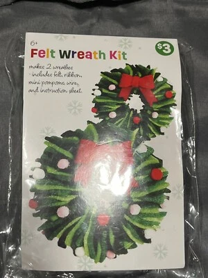Kit de adornos navideños de fieltro y pompón para celebraciones de temporada Foto 1 de 2