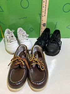 Reebok Boys Black & White & Oshkosh Bgosh Casual Shoes Sneakers Size 10 - 11 - Picture 1 of 22
