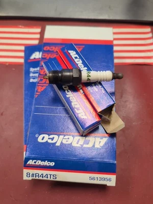 ACDelco R44TS Spark Plug 8pcs 83-85 TBIRD & FIREBIRD - Image 1 of 2
