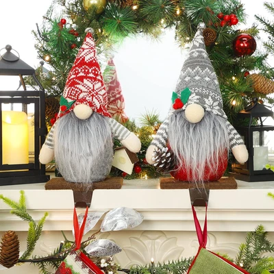 Medias de Navidad, Juego de 2 Medias de Metal Gnomo de Navidad Relleno Suave  Foto 1 de 4