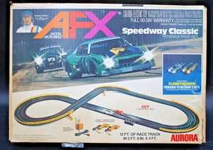 1976 Vintage Aurora AFX Magnatraction HO Slotcar Race Set 512 & 917 - Bild 1 von 13