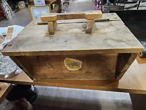 Vintage Shoe Shine Box - Picture 1 of 8