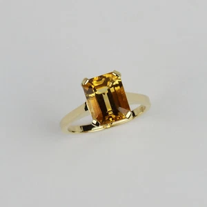 Stunning 18k Yellow Gold, Emerald-Cut Citrine Women's Ring Size 6.25 - Picture 1 of 3