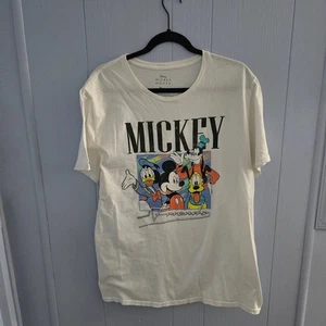 Disney Mickey & Friends T-Shirt Size L – Mickey Mouse, Donald, Goofy, Pluto - Picture 1 of 4