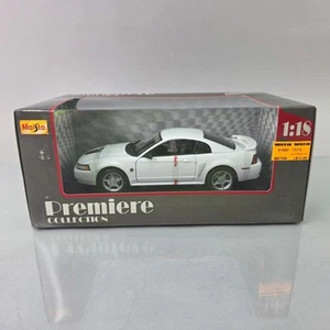 Maisto 1999 FORD MUSTANG GT White 1:18 Diecast 35th Anniversary Premiere SEALED - Picture 1 of 14
