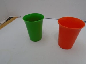 Tupperware Vintage Style Bell Tumblers 7oz Kids Cups 2 pc BPAFree Orange Green - Picture 1 of 3