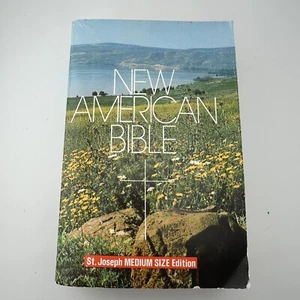 New American Bible St. Joseph Medium size Edition, 1991, paperback - Picture 1 of 6