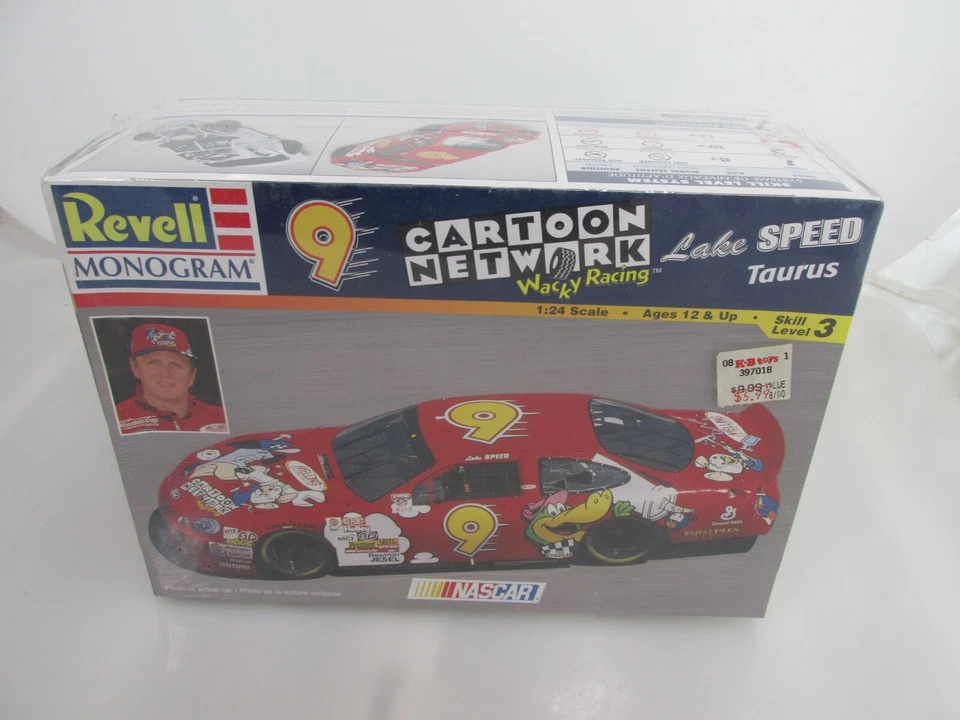 Revell 1 24 Scale NASCAR Dale Jarrett Car #88 Ford Quality Car Taurus Model Kit
