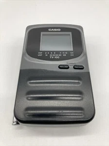*Encendido* Televisión portátil Casio modelo TV 100B vintage - Imagen 1 de 7