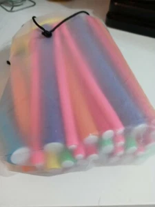 Aste flessibili arricciacapelli NUOVE. 47 pezzi Capelli da medio a corti multicolore - Foto 1 di 4