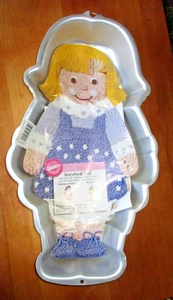 Muñeca Wilton Cake Pan 2001 libro de cuentos 2105-2048 NUEVA - Imagen 1 de 1