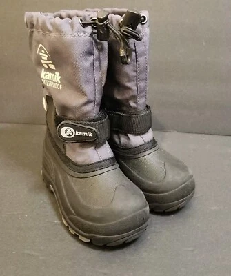 Kamik 28815 Waterbug 灰色/黑色冬季雨防水橡胶男孩靴 11 码 — 第 1/4 张图片