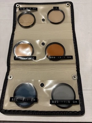 Vivitar Lens filters. 6 x 52mm in case. 2x Vivitar & 4x other brands - Image 1 of 3