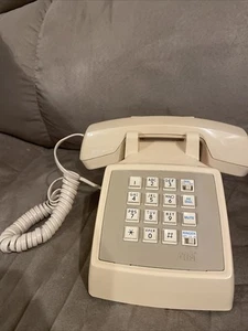 Vintage AT&T CS2500D Push Button Desk Telephone Beige - Picture 1 of 9