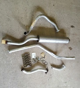Jeep M151A2 Exhaust Pipe Complete Set w/ hardware Muffler Tailpipe MUTT N.O.S. - Foto 1 di 5