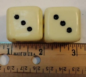 Paar/Preis Spielzeug Hongkong ein Zoll (1") hohle Zelluloid Würfel schwarze Kerne Kunststoff - Bild 1 von 8