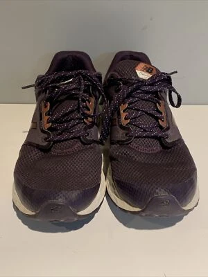 Zapato deportivo para mujer New Balance Fresh Foam 1165 talla S 11 púrpura y cobre Foto 1 de 4