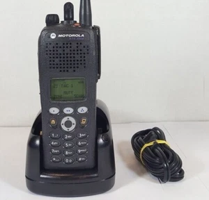 Motorola XTS2500 UHF 380-470 MHz FPP P25 AES-256 Covert Military H46QDH9PW7BN - Picture 1 of 4