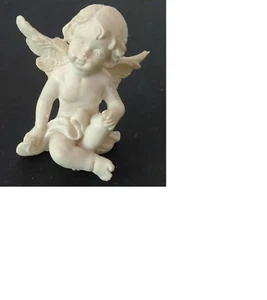 Kleiner Engel Schutzengel Engelfigur Dekofigur Miniatur 5 cm weiß Kunststoff - Bild 1 von 1