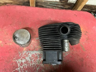 Indian Chief 1946 cilindro de motor con pistón y anillos válvulas varillas de empuje Foto 1 de 4