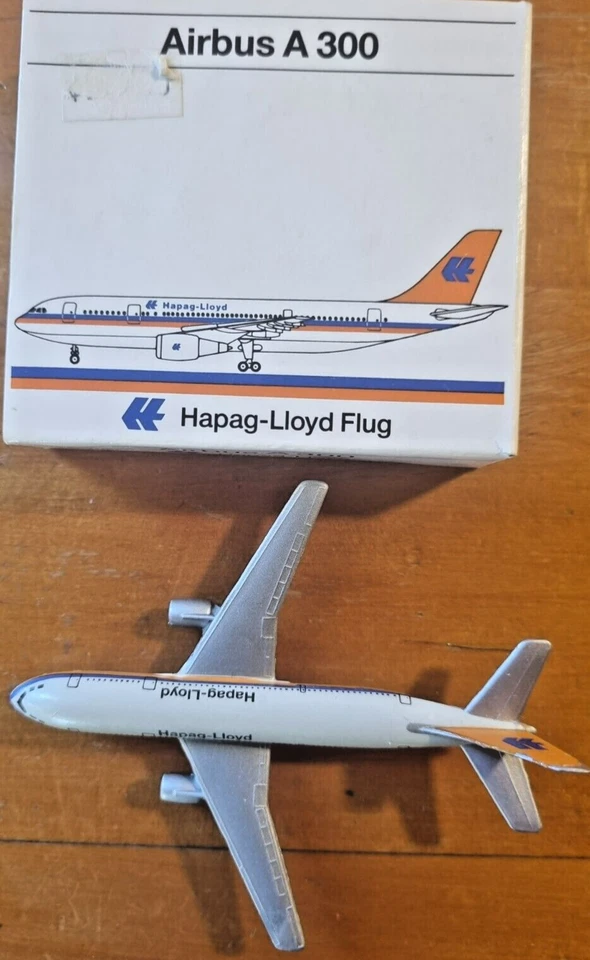 HAPAG LLOYD Flug. Airbus A300. Schabak# 903/18 . Scale 1:600 . Boxed  Model. — 第 1/1 张图片