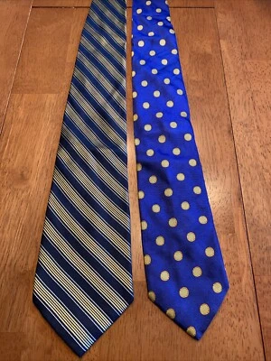 Lot Of 2 Men’s Ties, IZod green/gold Stripe & Alles Milano Blue With Gold Circle - Image 1 of 4