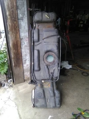 09 GMC Yukon XL 1500 tanque de combustível 6,2 litros 8 cilindros - Imagem 1 de 4