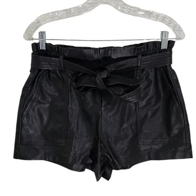 ZARA Trafaluc 系列黑色人造皮革纸袋腰短裤 M — 第 1/4 张图片