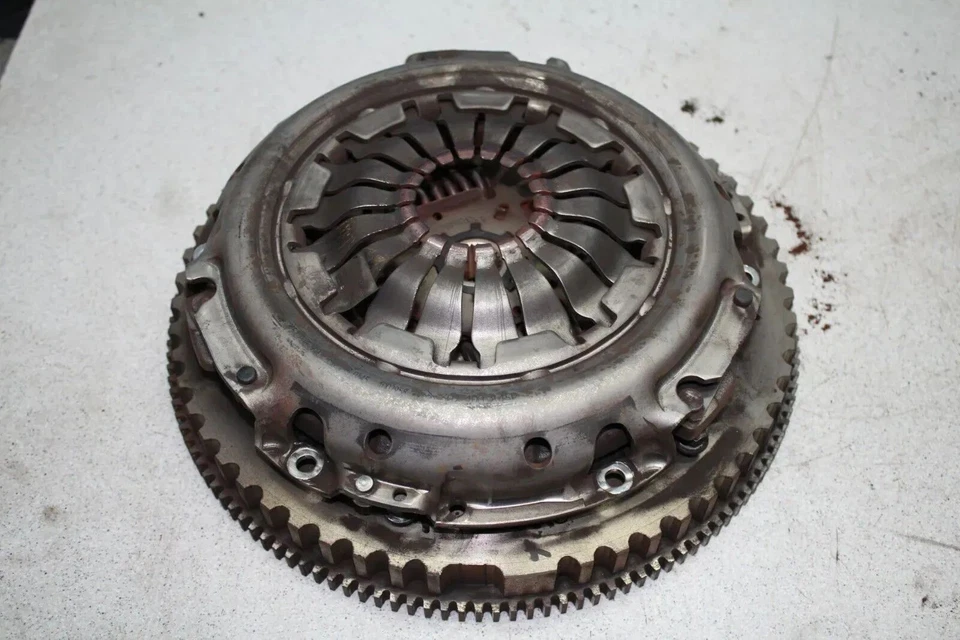 Schwungrad Schwungscheibe Druckplatte 123117787R Renault Captur I J5 0.9 Bj.13 - Bild 1 von 4