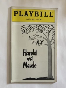 JANET GAYNOR en HAROLD AND MAUDE playbill - Imagen 1 de 9