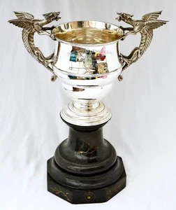 Trophée de tir avec poignées de dragon figuratif en argent massif. West Surrey Rifle Club 1904 - Photo 1/19